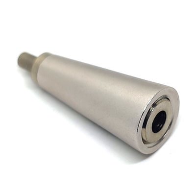 Các hệ thống treo dây cáp có thể điều chỉnh bên ngoài để chiếu sáng